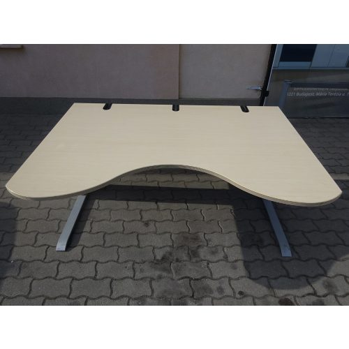 Állítható magasságú Bene íróasztal - 160x108 cm