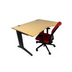 Steelcase 140 x 100 cm Bükk mintázatú íróasztal - jobb