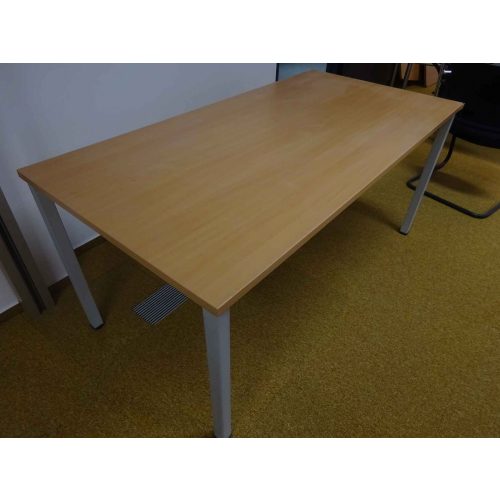 Bükk mintázatú tárgyalóasztal Steelcase márka - 160x80 cm