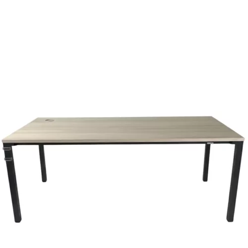 Steelcase 180 x 80 cm íróasztal