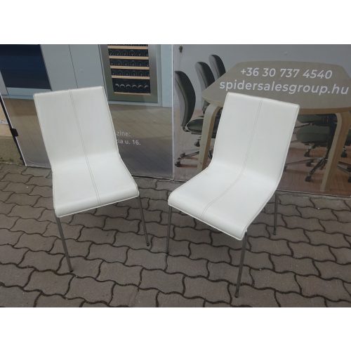 Pedrali Kuadra fehér bőr székek - karfa nélküliek