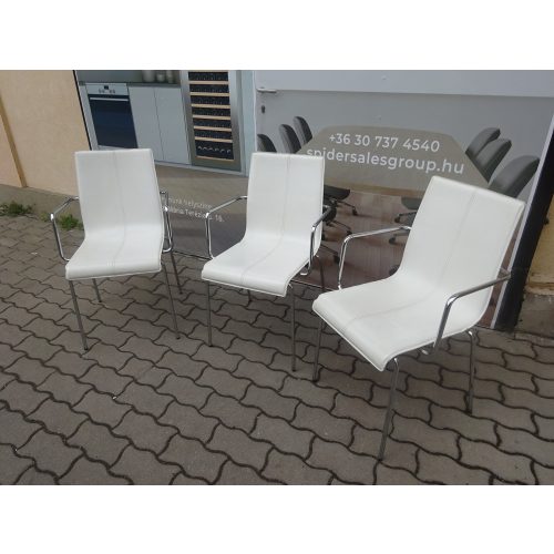 Pedrali Kuadra fehér bőr székek - krómozott karfás 