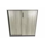 Steelcase tolóajtós irodai szekrény – 120×44 cm