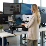 VariDesk Pro Plus 36 állítható magasságú asztali állóasztal-átalakító